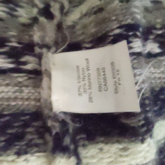 J. Crew - Fair Isle Sweater Crewneck E0325 | Medium | Gray Merino Wool Blend - Picture 5 of 5